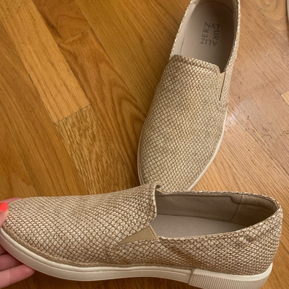 Naturalizer Slip-on Sneakers